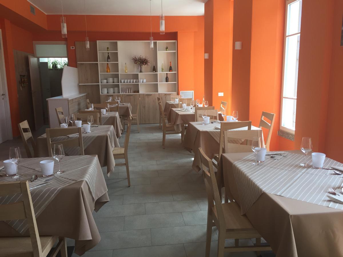 לינה וארוחת בוקר Villa d'Allegno La Vecchia Scuola מראה חיצוני תמונה